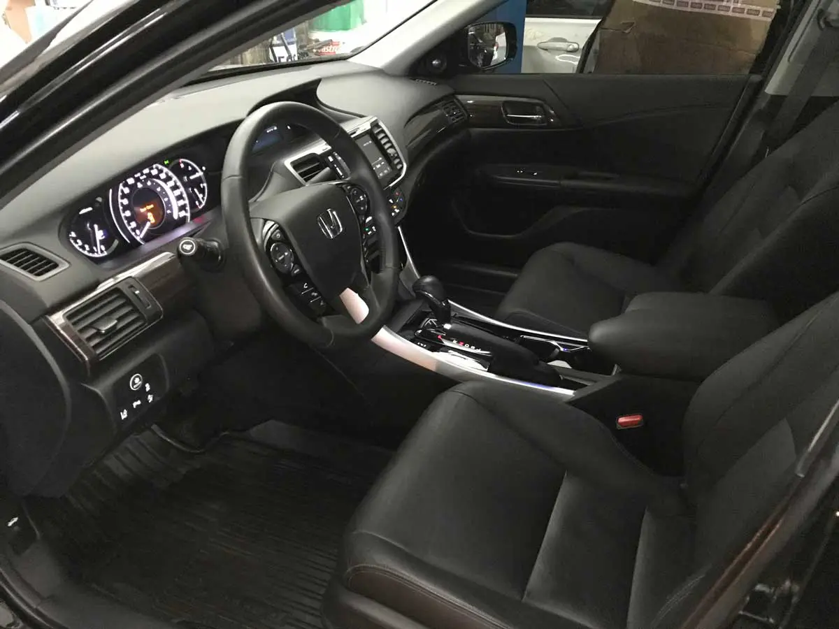 Прокат авто Honda Accord