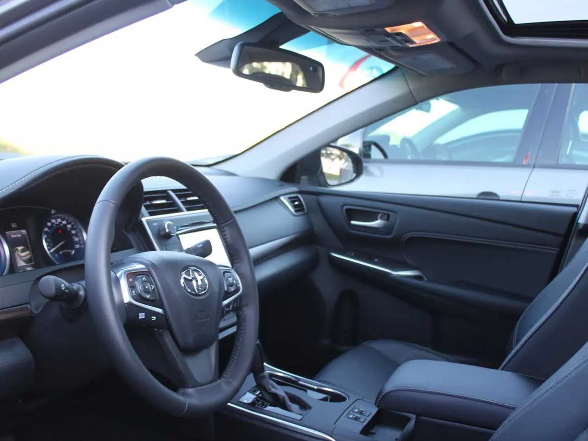 Rent a car Toyota Camry