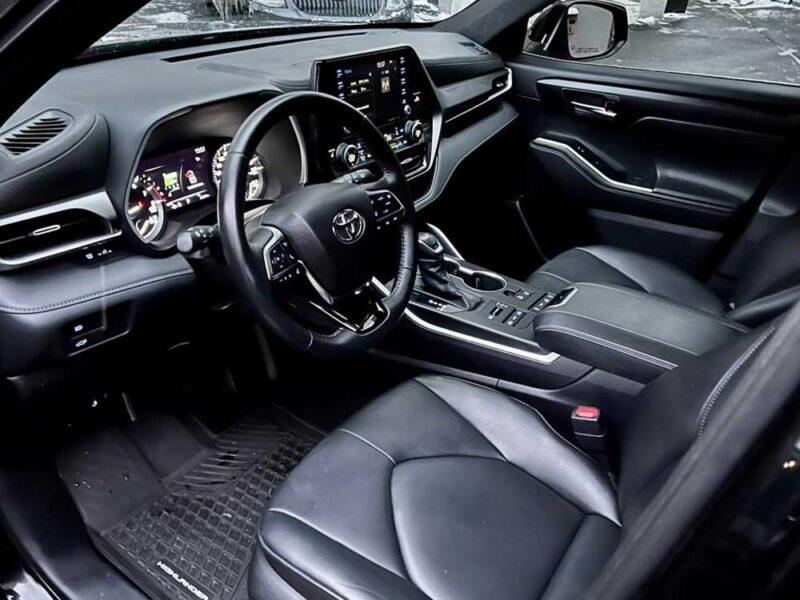 Toyota Highlander SUV rental 2020