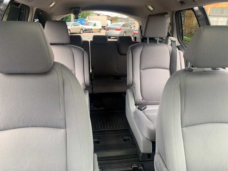 Minivan rental Honda Odyssey