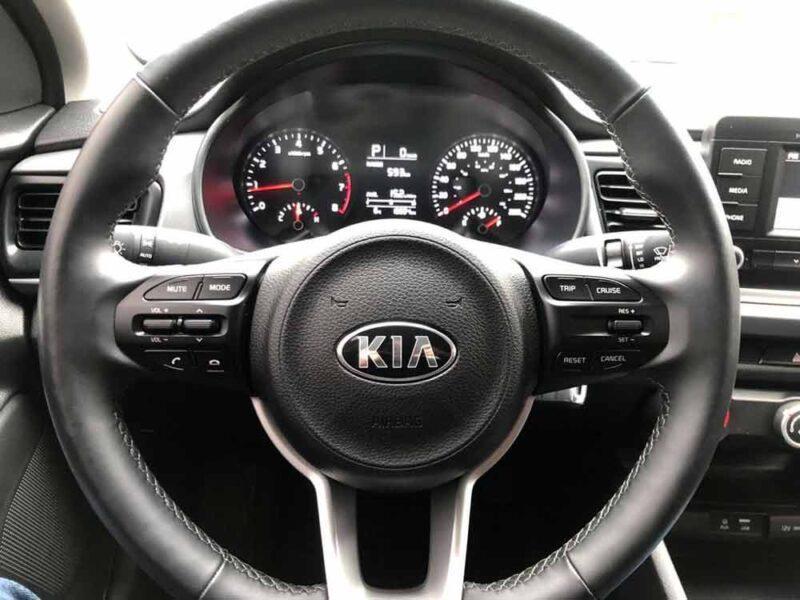 Прокат автомобиля Kia Rio седан