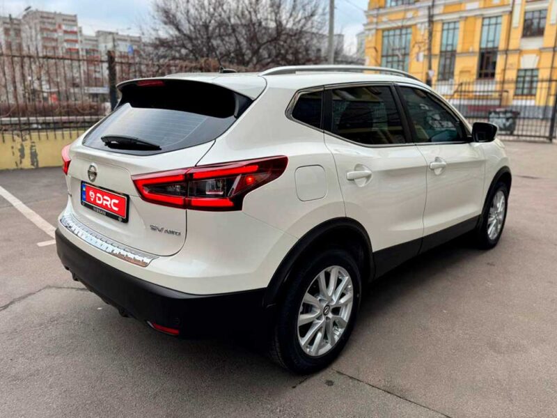 Аренда Nissan Qashqai 2.0 AWD 2021 в Киеве – стиль, динамика, безопасность